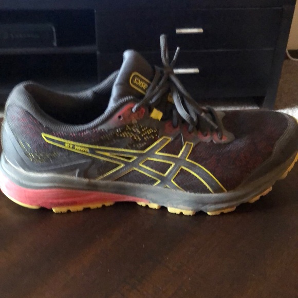 ASICS gt-1000 - Picture 1 of 2